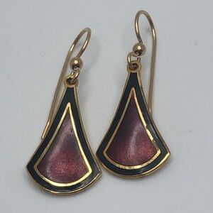 VTG Skye Gold Tone Cloisonné Elegant Shape Earrings. Inlay in Maroon and Black